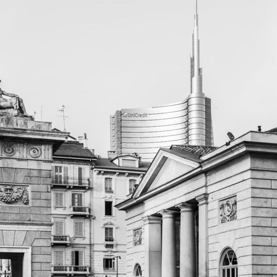 torre-unicredit-piazza-xxv-aprile