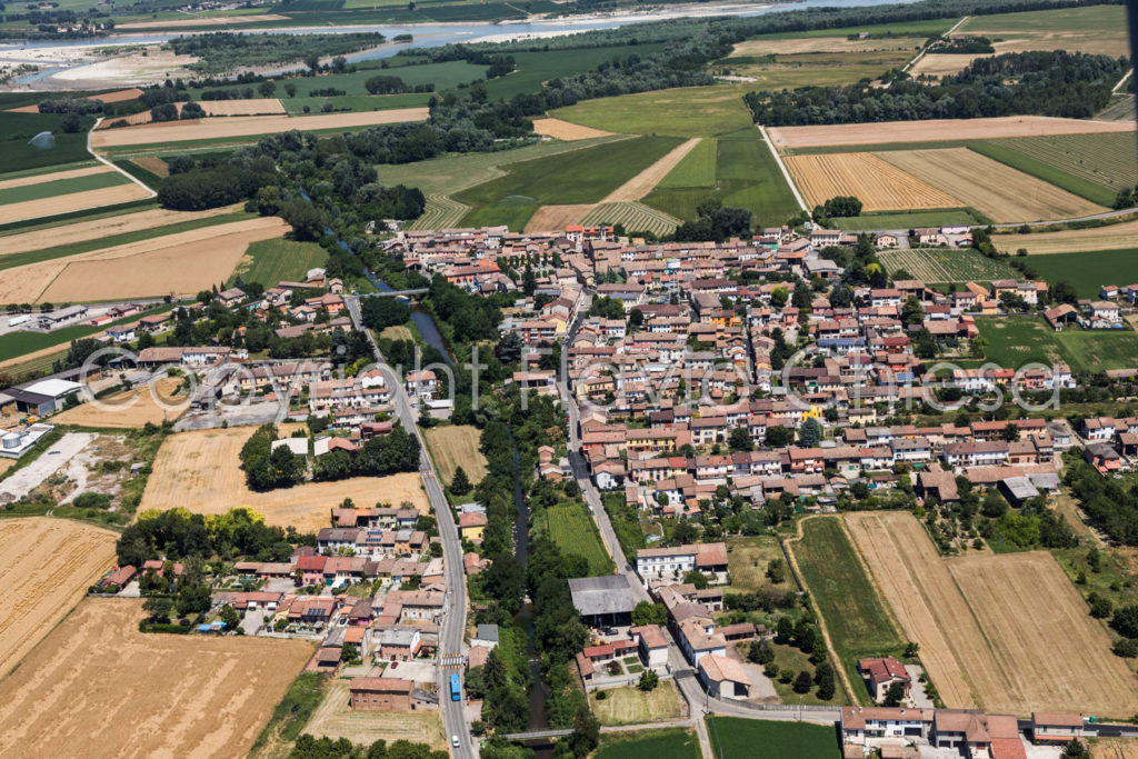 Riprese-aeree-della-Cervesina-in-provincia-di-Pavia